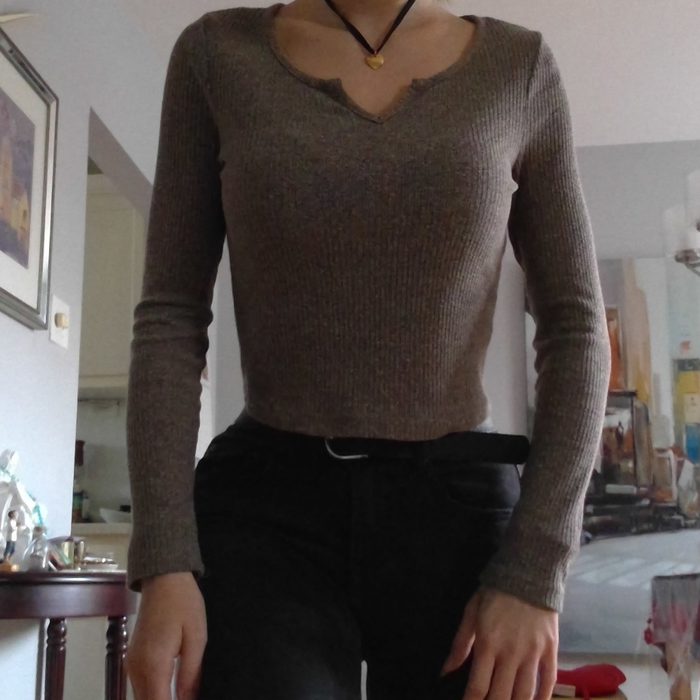 Green crop top - Picture 2 of 7